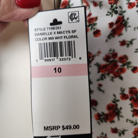 Danielle Bernstein White/Red Floral Crop Top size 10 - Picture 5 of 9